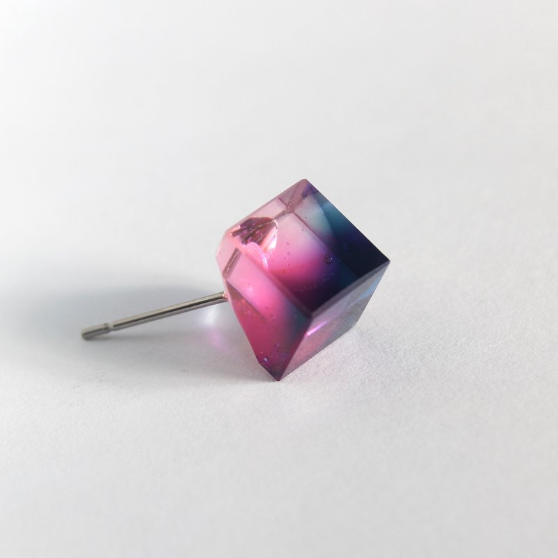 無限寶石 / 力量 POWER / 冰晶方塊樹脂耳環 - 單隻 - 耳環/耳夾 - 樹脂 紫色