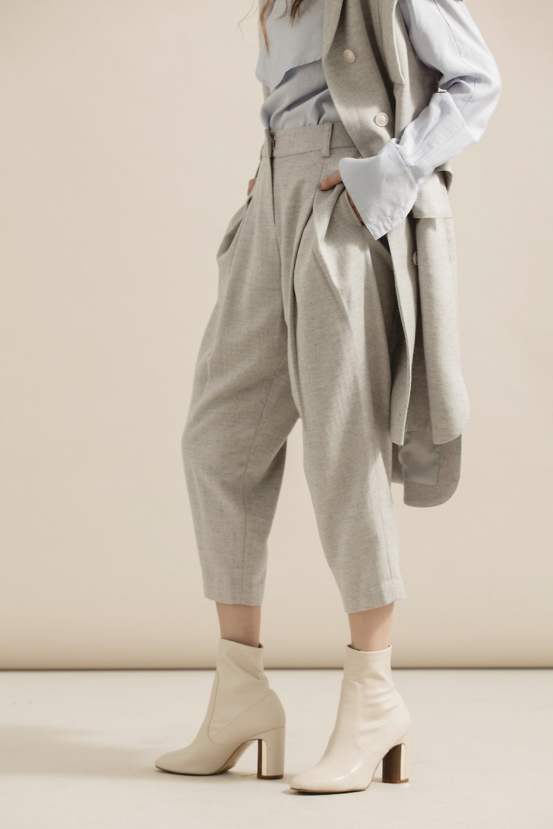 Woollen cropped master trousers - กางเกงขายาว - ขนแกะ สีเทา