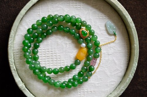 Angel's tears 天使之淚 Jewelry Design 6mm天然和田玉 /和闐玉-俄料碧玉危料翡翠葫蘆緬黃貔貅設計多圈手