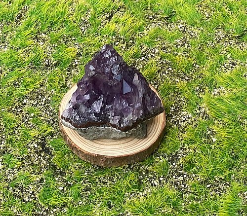 fitter 招財開運-原皮原礦幾何紫晶簇 紫水晶 旺財運 消磁淨化 快速出貨