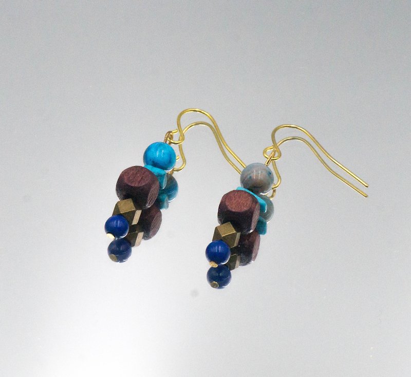 Glass earrings - ต่างหู - เครื่องเพชรพลอย สีน้ำเงิน
