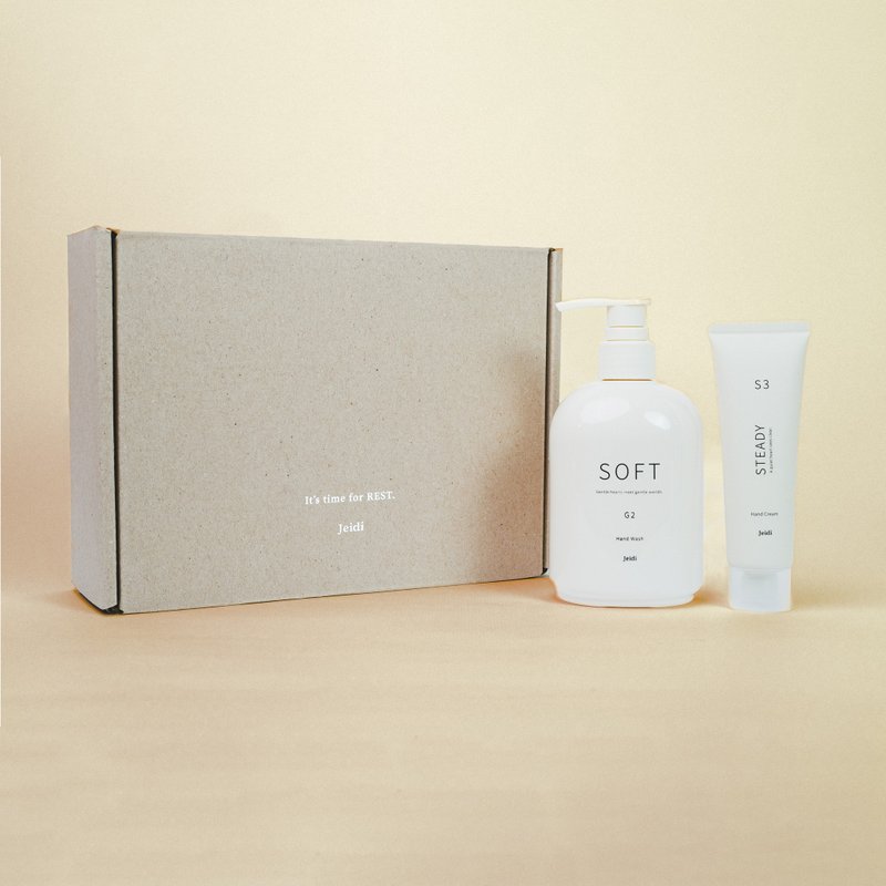 香氛禮盒(聖誕節腰封)－洗手露300ml&護手霜50g 贈聖誕卡片 - 香氛蠟燭/燭台 - 蠟 