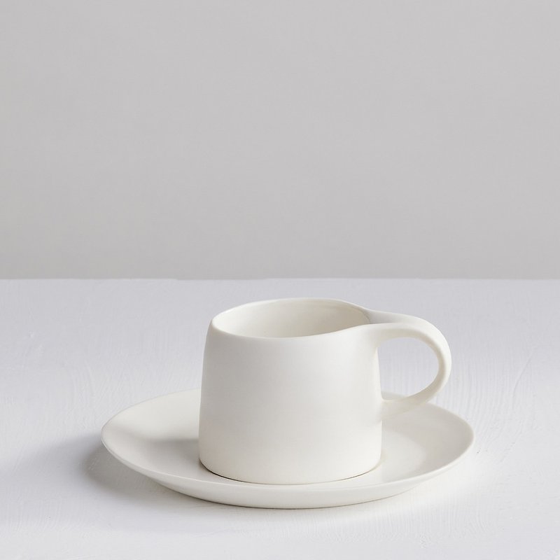 【3,co】Cappuccino Cup and Saucer Set (2pcs) - White - แก้วมัค/แก้วกาแฟ - เครื่องลายคราม ขาว