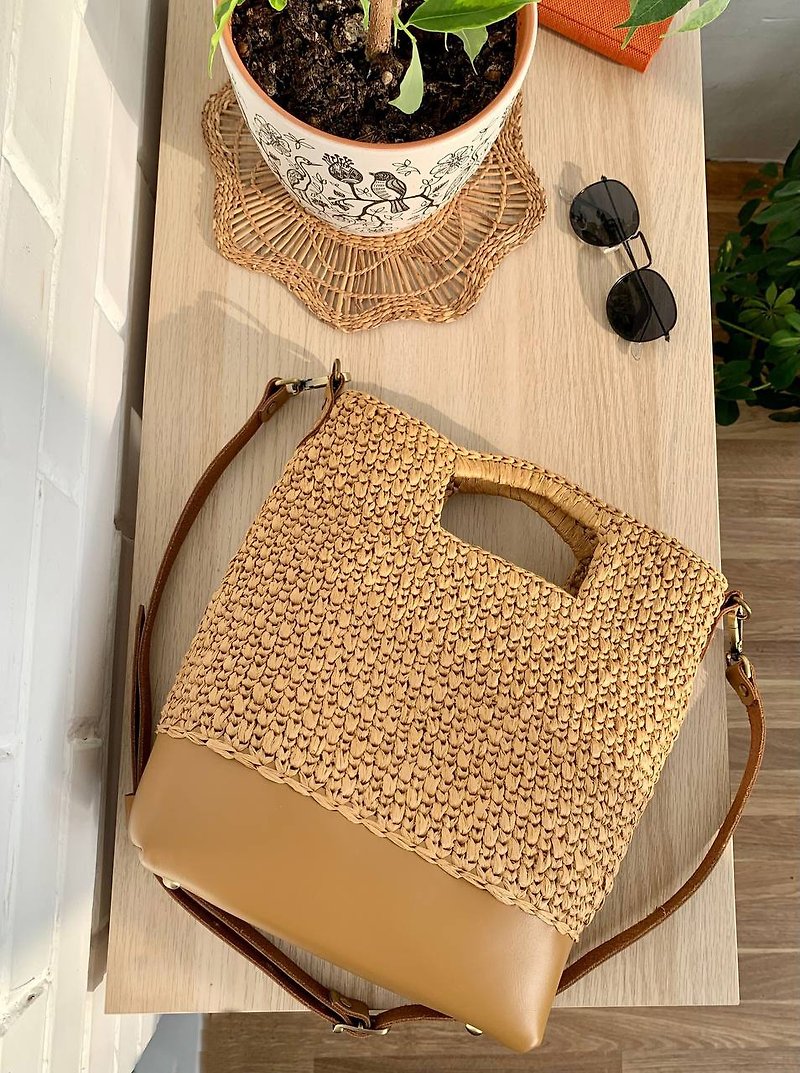 Crochet Raffia Tote Bag, Genuine leather bag, Shoulder bag, Designer tote bag - 手提包/手提袋 - 棉．麻 咖啡色