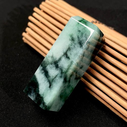 開運印章飄花翡翠印章| 天然緬甸玉翡翠A貨| 送禮瓔珞珠寶盒E.L.