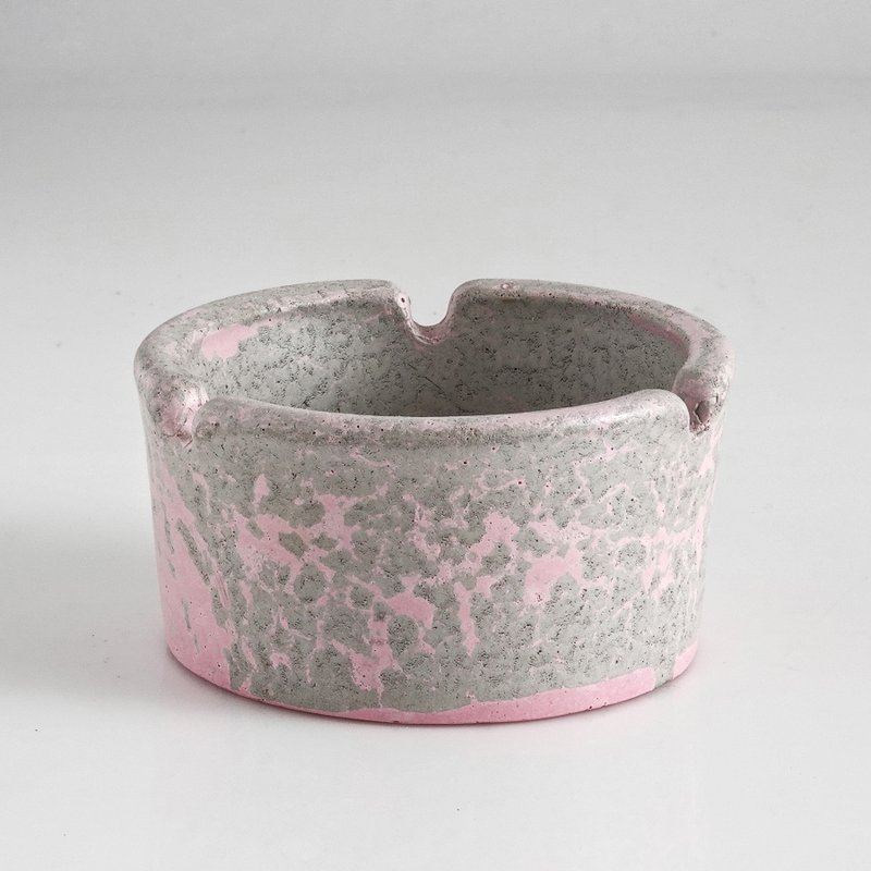 Cement ashtray - เฟอร์นิเจอร์อื่น ๆ - ปูน 