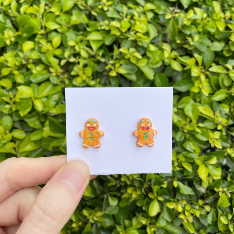 Running Gingerbread Man Clay Earrings - ต่างหู - ดินเหนียว 