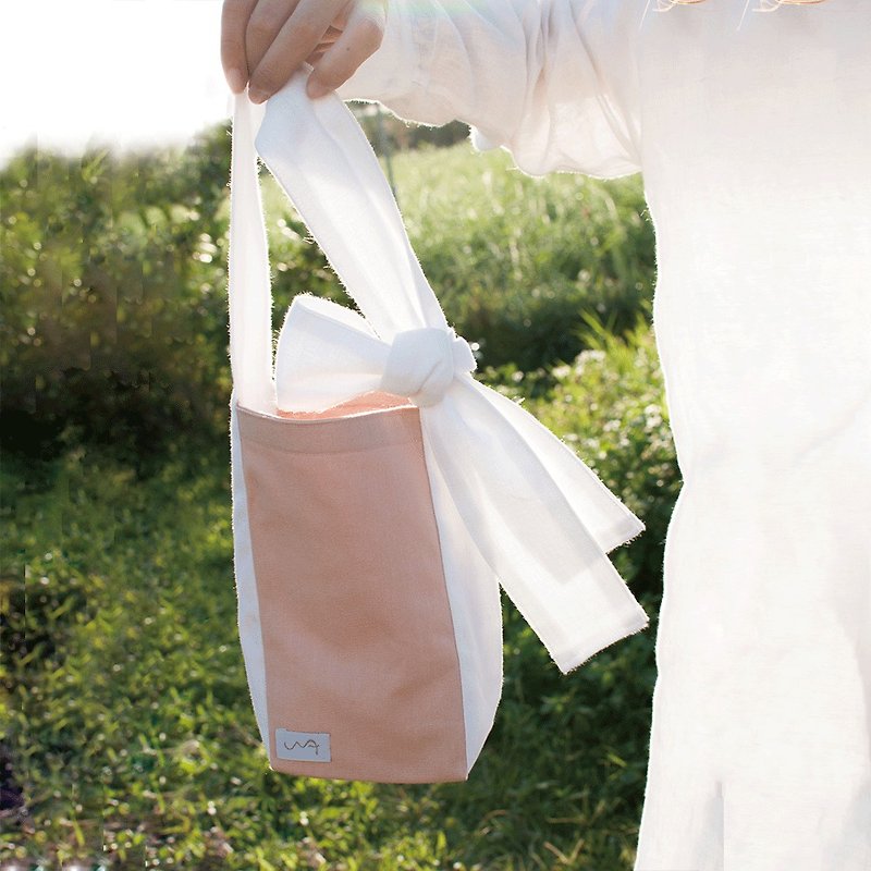 [Chenguang] Side-tied elegant accompanying beverage bag mist powder - Handbags & Totes - Cotton & Hemp Pink