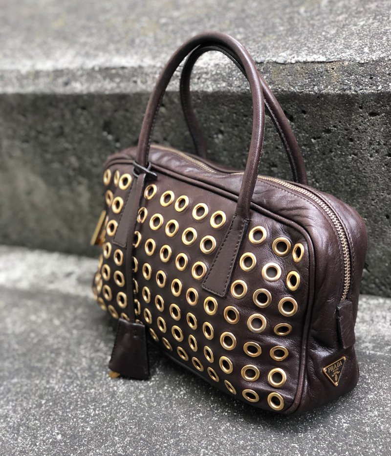 [ Japan direct delivery name plate used package ]PRADA Prada studs leather Cadena mini Boston mini bag Brown vintage wmdn7p - กระเป๋าถือ - หนังแท้ สีนำ้ตาล