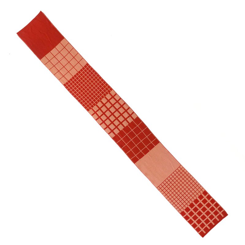 Checkered scarf in red made of soft merino wool. Quality scarves for her or him - ผ้าพันคอ - ขนแกะ สีส้ม