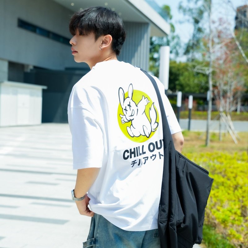 【CREEPS】Chill Out Rabbit 寬鬆重磅印花T恤 - 帽T/大學T - 棉．麻 多色