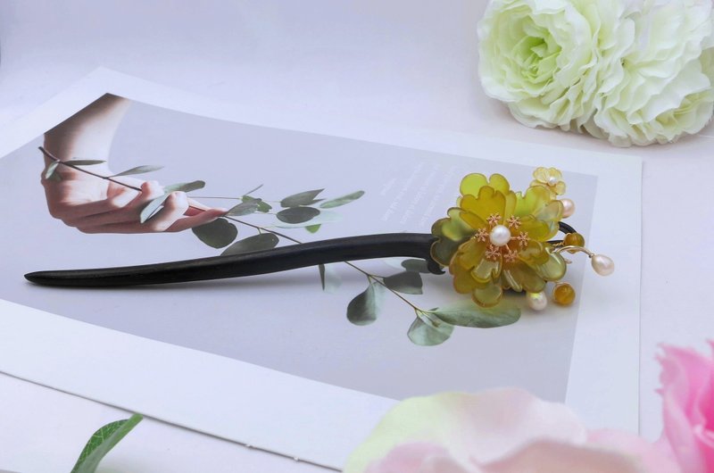 レモンハンドメイドヘアアクセサリーイエローアゲート牡丹ブラックヘアピン - ヘアアクセサリー - 木製 イエロー
