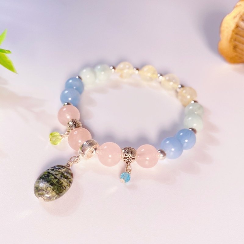 Crystal bracelet × moon (Madagascar rose quartz, aquamarine, citrine, green angel Stone ) - Bracelets - Crystal Multicolor