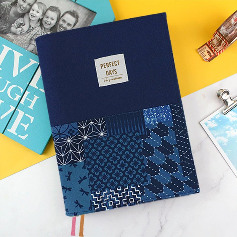 Chuyu A5/25K Taiwan floral cloth color matching adjustable cotton and linen book jacket/book cover book cover/mother's manual cover - ปกหนังสือ - ผ้าฝ้าย/ผ้าลินิน สีน้ำเงิน