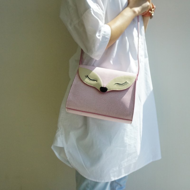 Neptune Pink Wave Italian Leather Messenger Bag - กระเป๋าแมสเซนเจอร์ - หนังแท้ สึชมพู
