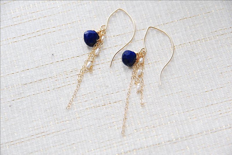 Lapis lazuli fringed Marquis hook earrings (14 kgf) - Earrings & Clip-ons - Gemstone Blue