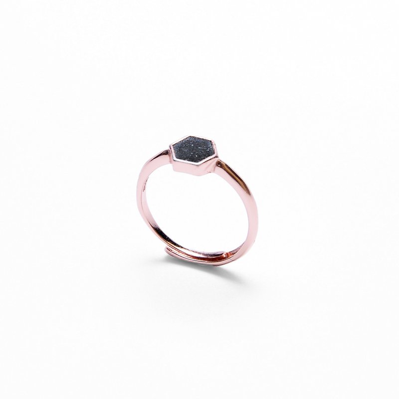 黑水泥六角形銀指環/戒指(銀/玫瑰金) | 幾何系列 - 戒指 - 水泥 黑色