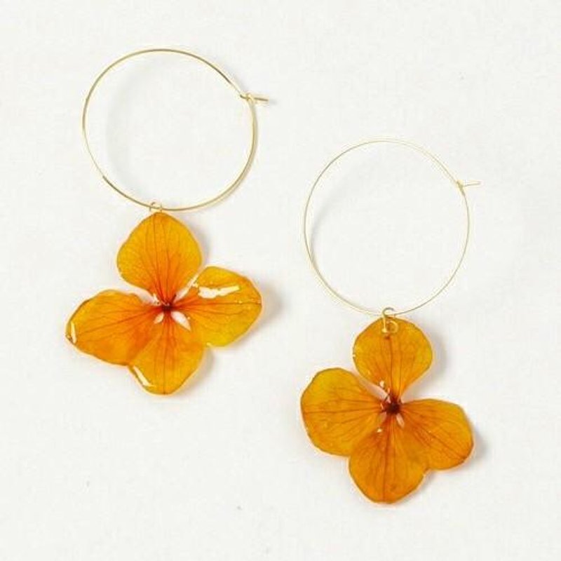 かすみ草の大ぶりピアス1"ワイン" - ピアス・イヤリング - 寄せ植え・花 レッド