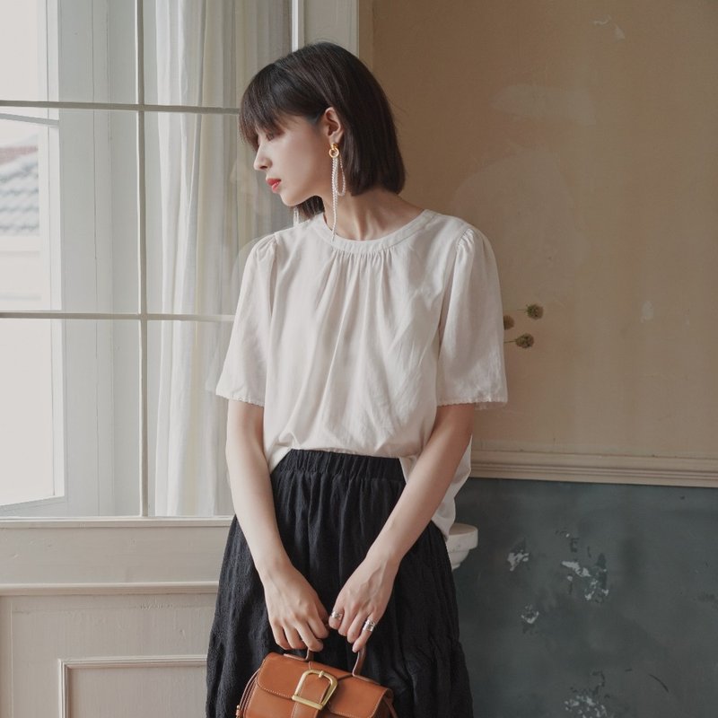 Round Neck Lace Shirt-White|Shirt|Tops|Summer|Cotton|Sora-532 - เสื้อเชิ้ตผู้หญิง - ผ้าฝ้าย/ผ้าลินิน สีดำ