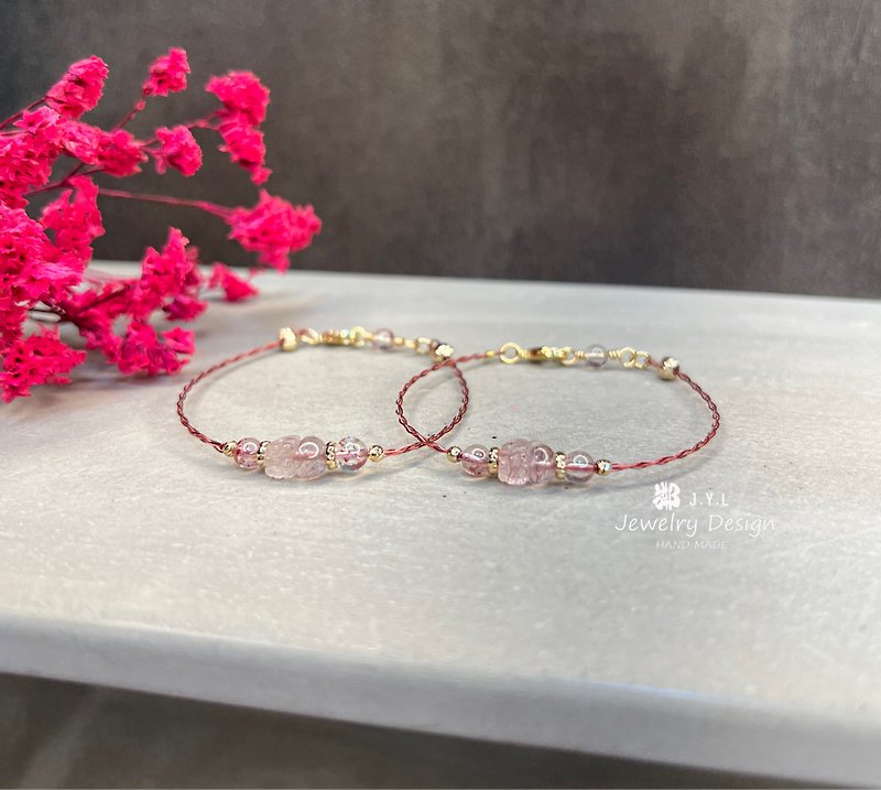 Super Seven Gold Strawberry Steel Wire Bracelet for Nobles and Careers to Prevent Villains from JYL Neighbors - สร้อยข้อมือ - คริสตัล สีแดง
