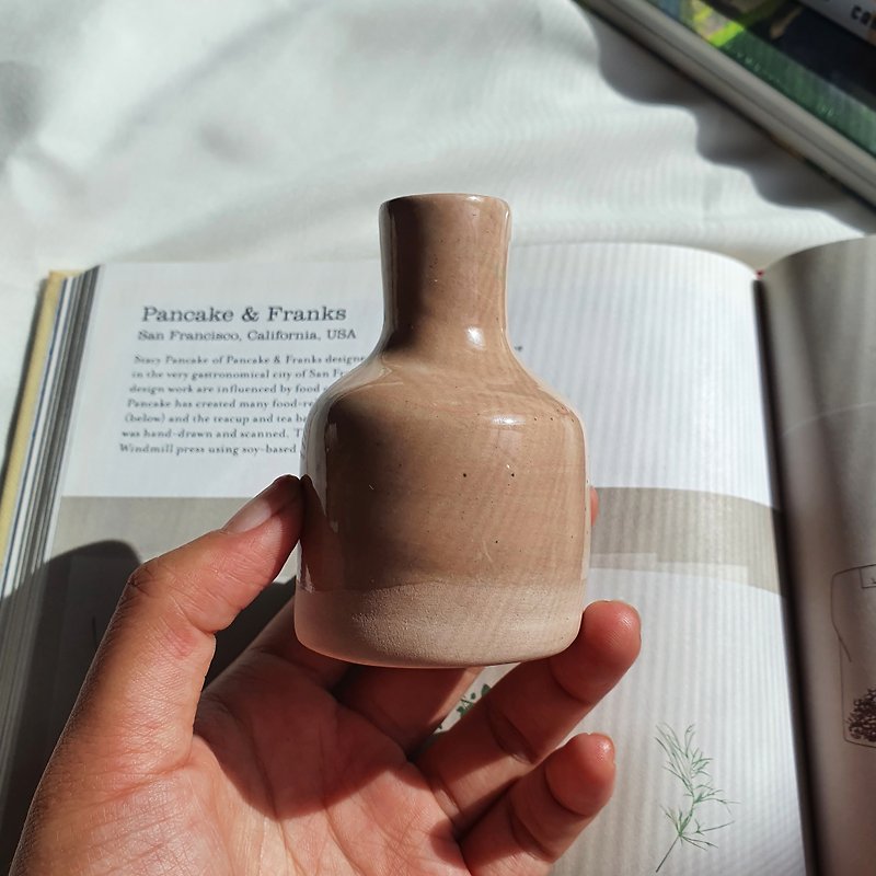 Hand Built Flower Vase | Marbling | Ceramic Handmade | Beige - 花瓶/花器 - 陶 咖啡色