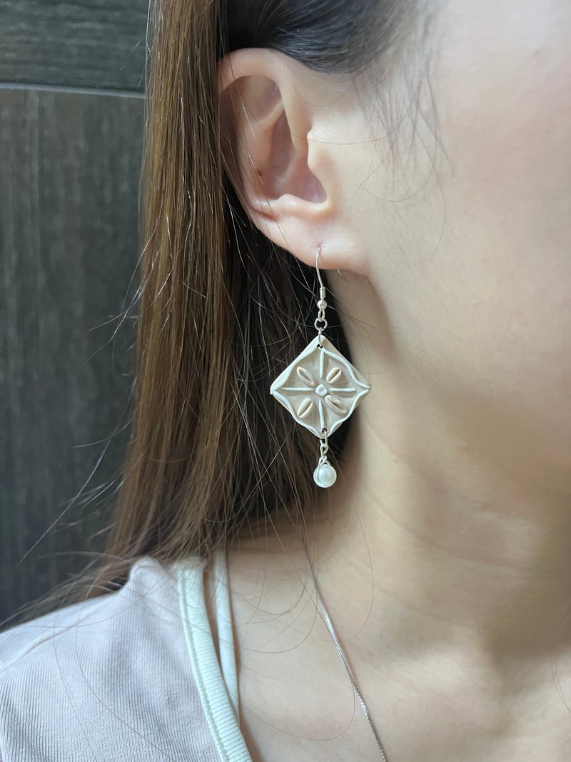 CM handmade soft clay earrings 925 sterling silver earrings - ต่างหู - ดินเผา สีกากี