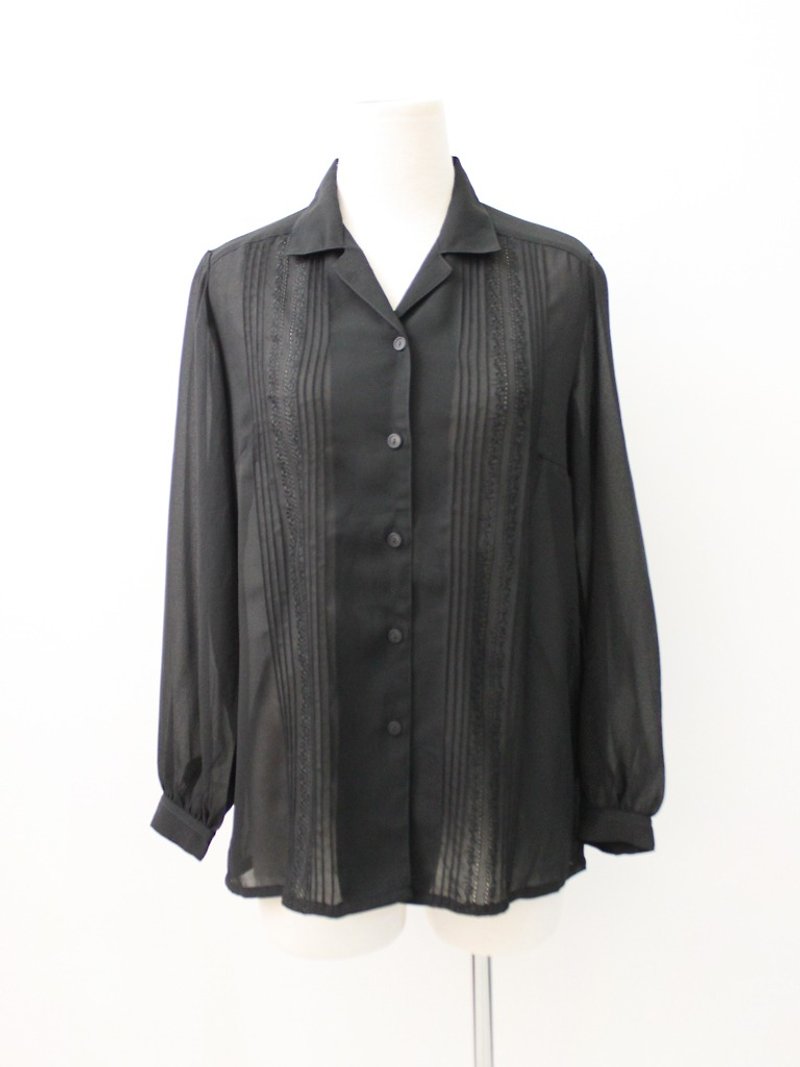 日本製復古黑色V領小花刺繡長袖古著襯衫 Japanese Vintage Blouse - 恤衫 - 聚酯纖維 黑色