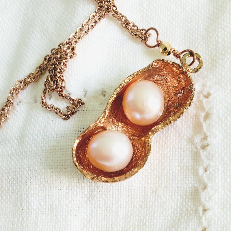 Nature collection: Copper peanut and pearl pendant necklace (with certificate) - สร้อยคอ - เครื่องเพชรพลอย 