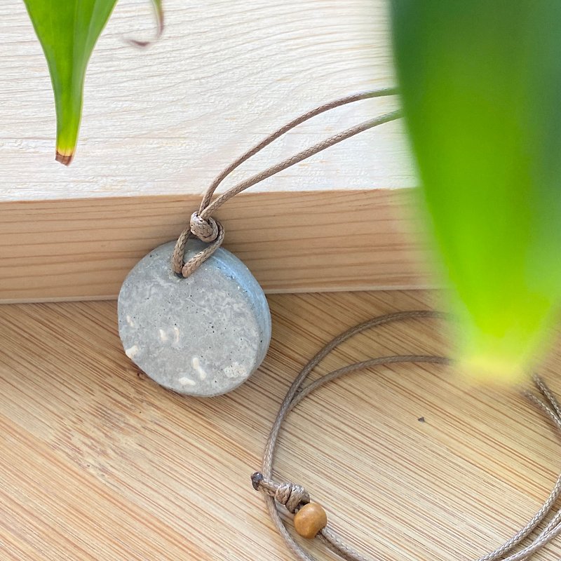 Cement with natural sand & stone necklace - UPCYCLING, Eco - Chokers - Cement Gray