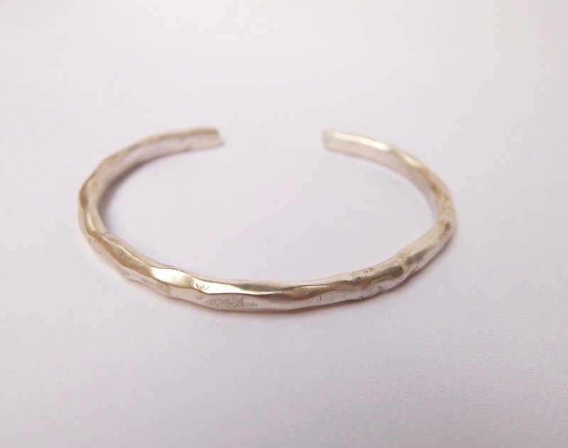 Irregular sterling silver bracelet - สร้อยข้อมือ - โลหะ สีเงิน