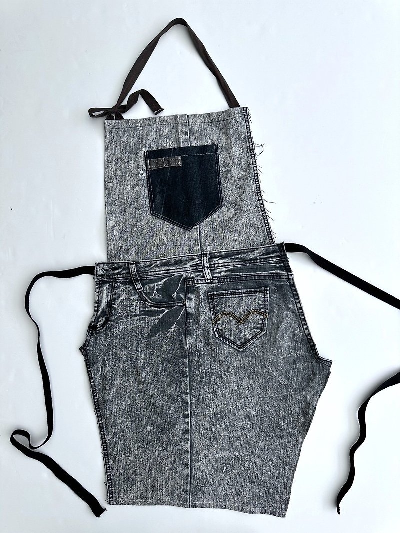 [Sustainable transformation] REHOW designer work clothes/apron_REMAKE limited product (snowflake gray) - ผ้ากันเปื้อน - ไฟเบอร์อื่นๆ สีเทา