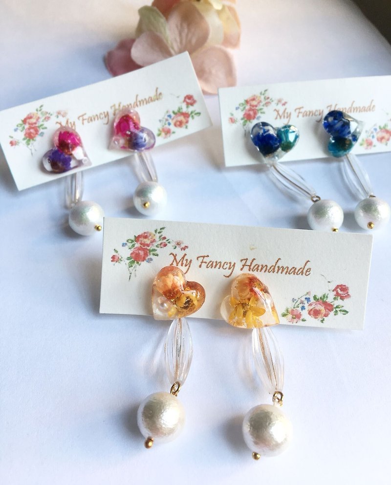 *My Fancy Handmade*heart shape flower earring - ต่างหู - พืช/ดอกไม้ สีส้ม
