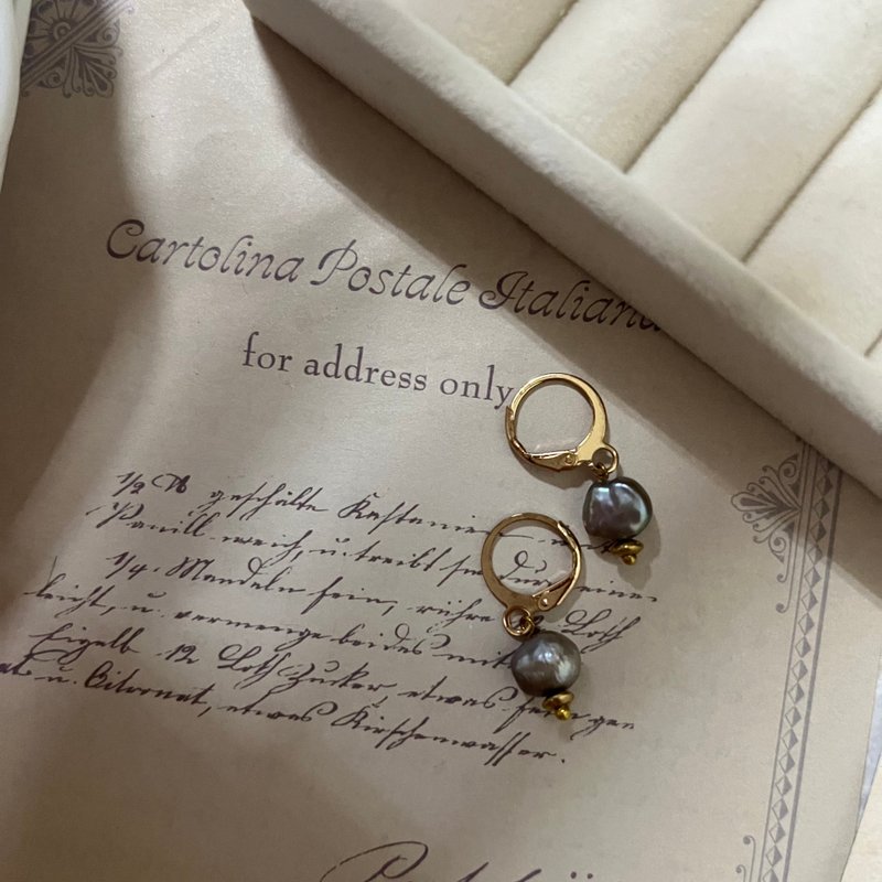youran_jewelryあなたはプライベートパープルパールピアスを走らせました - ピアス・イヤリング - 真珠 ホワイト