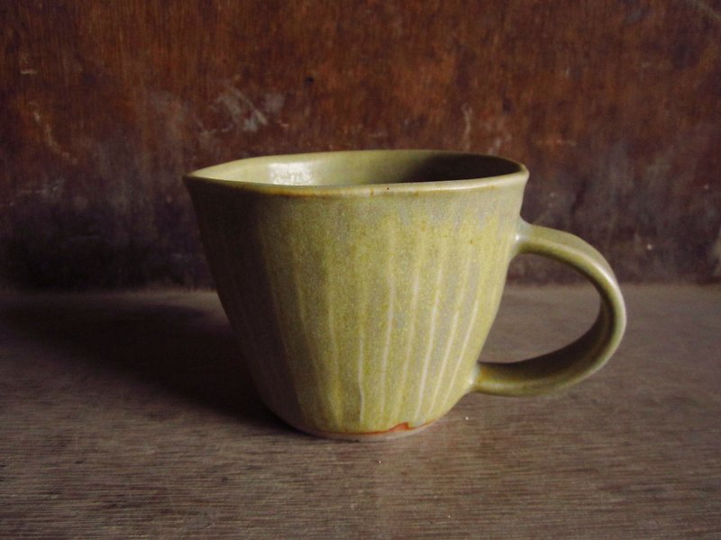 Hand pinched gray yellow wide mouth mug - Mugs - Pottery 