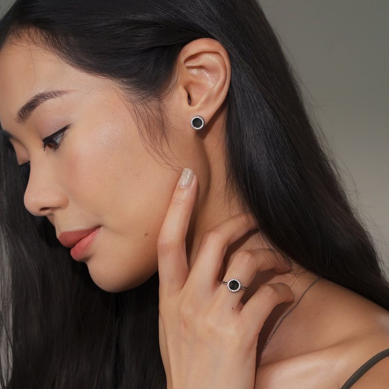 Natural Black Jade Earring Studs in Minimal Style - ต่างหู - หยก สีดำ