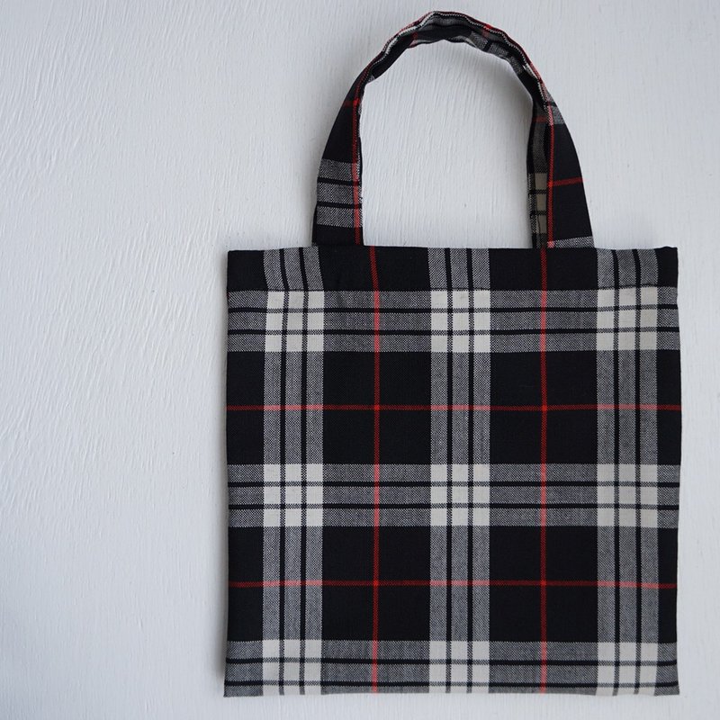 Ba-ba handmade mini shopping bag  No.RB49 - กระเป๋าถือ - ขนแกะ สีดำ