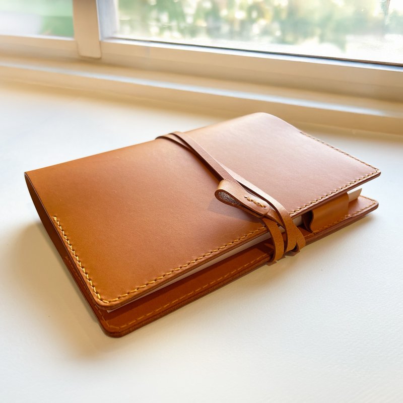 エマニュエル A5 レザーノートブック / ブックカバー / 手帳 / 上質なノートブック - ナチュラルブラウン - ノート・手帳 - 革 ブラウン