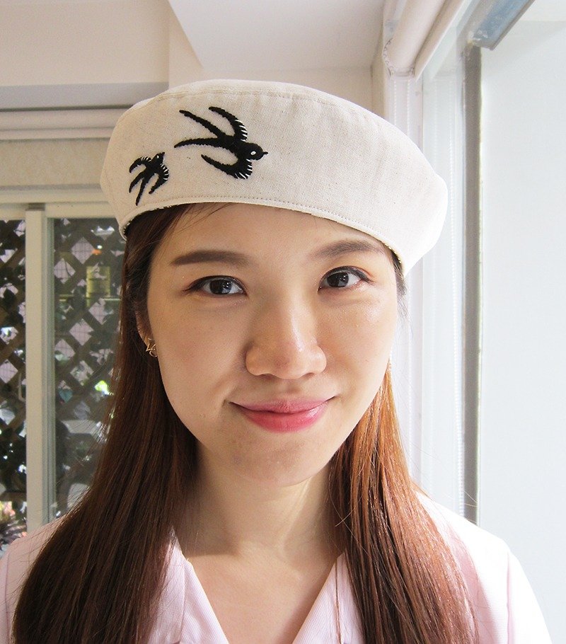 Little black swallow hand-embroidered French beret painter hat Hand Eembroidered beret - Hats & Caps - Cotton & Hemp Multicolor