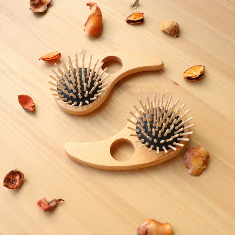 Tadpole Maple Needle Air Cushion Massage Comb - อุปกรณ์แต่งหน้า/กระจก/หวี - ไม้ สีนำ้ตาล