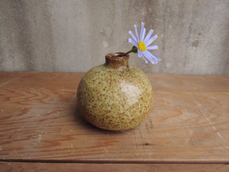 手捏造型小花器1 - 花瓶/花器 - 陶 