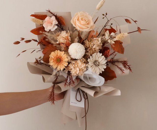 造花アレンジメント　黒バラ•ひまわり 造花アレンジメント 黒バラ•ひまわり ピンク ひまわり 色 種類