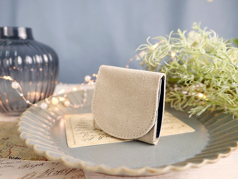 Cuirdesson Small and easy-to-use BOX type coin purse Comes with Tochigi leather Ivory - กระเป๋าใส่เหรียญ - หนังแท้ ขาว