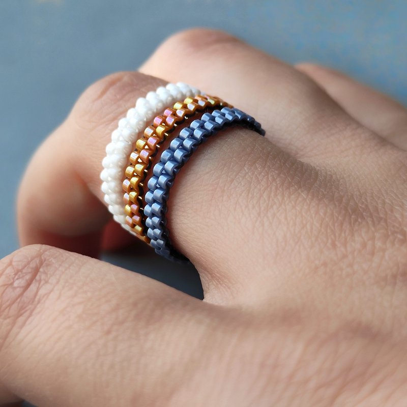 Set bead rings, Blue ring for women, Handmade jewelry, Flexible stacking rings - 戒指 - 玻璃 藍色