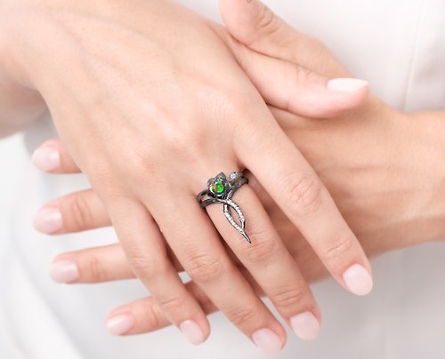 Majade Jewelry Design 黑歐泊14k鑽石訂婚結婚戒指套裝 花卉酷黑戒指組合 蘭花藤蔓戒指