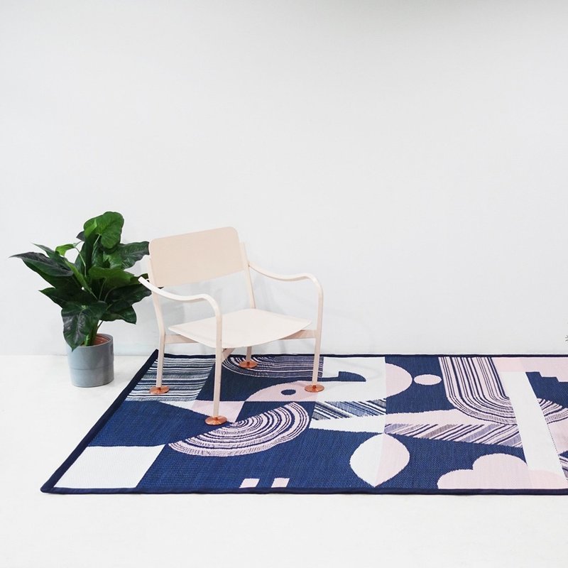 PDM | CROON Woven Floor Mat M (Geometric Blue) - พรมปูพื้น - วัสดุอื่นๆ สีน้ำเงิน