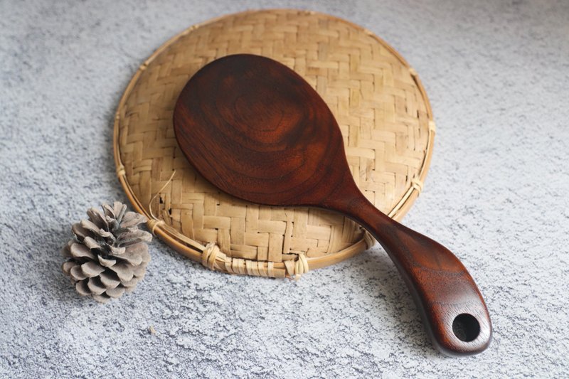 Log Rice Spoon | Non-toxic raw lacquer anti-mildew coating curved handle design can be customized left-hand - เครื่องครัว - ไม้ 