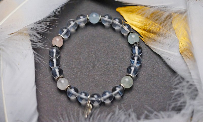 Pure hand-made blue needle feather white crystal jewel bracelet - สร้อยข้อมือ - เครื่องประดับพลอย หลากหลายสี