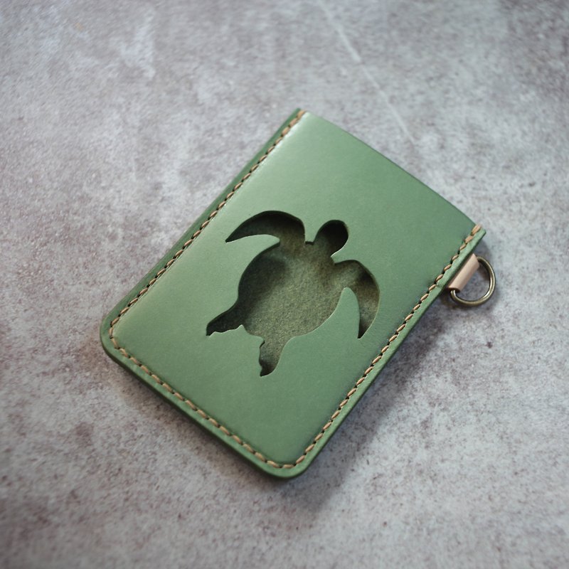 Hand-made green turtle identification card holder, leisure card holder - ที่ใส่บัตรคล้องคอ - หนังแท้ สีเขียว