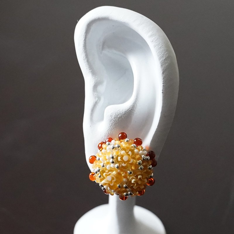 Kitchen 13 Clip-On, Beaded Embroidery, Yellow, Orange , Brown , Silver , Large - ต่างหู - แก้ว สีส้ม