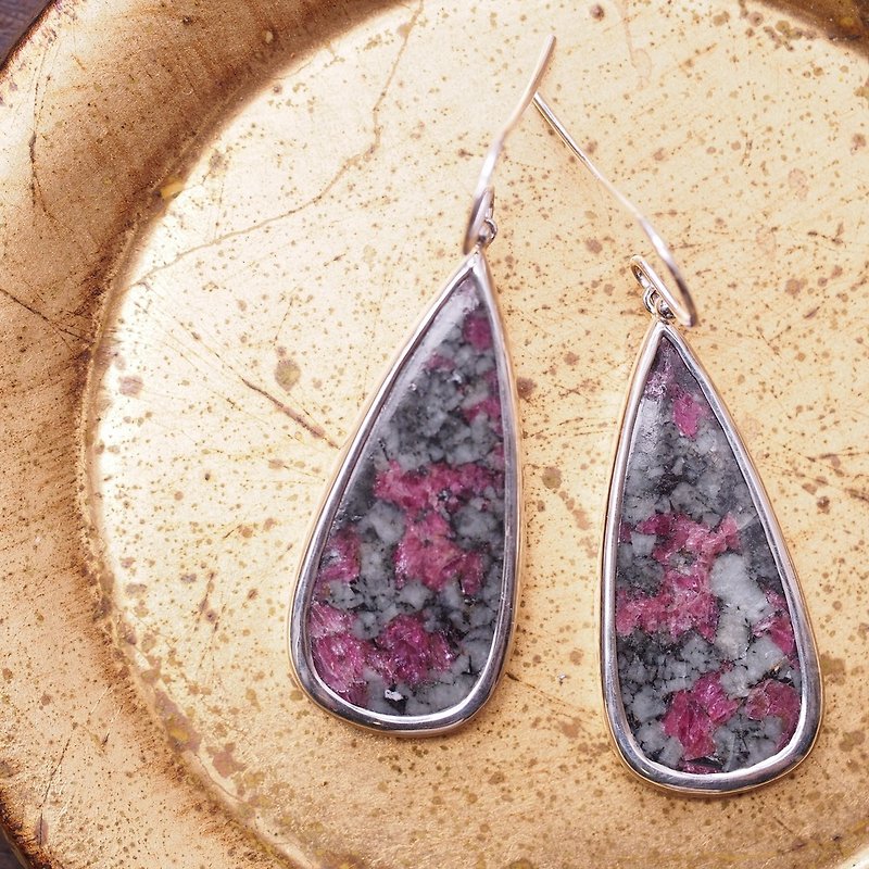 Rare stones Eudialyte sterling silver handmade earrings - Earrings & Clip-ons - Semi-Precious Stones Red